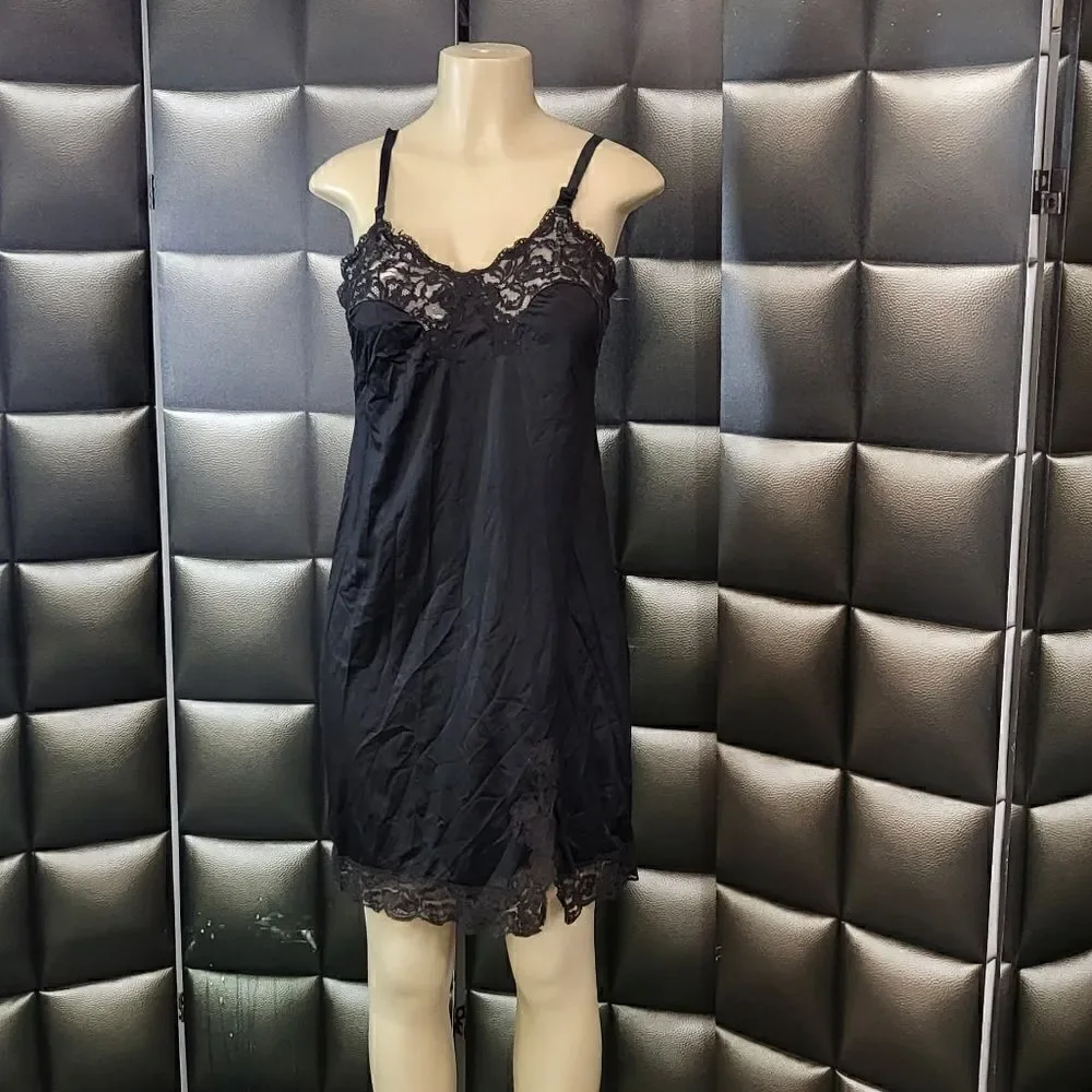 Black nylon slip